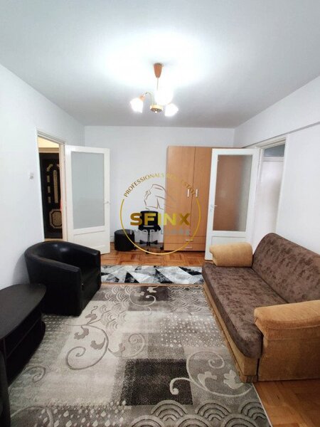 Piata Muncii, Basarabia, langa metrou si parc 2 camere