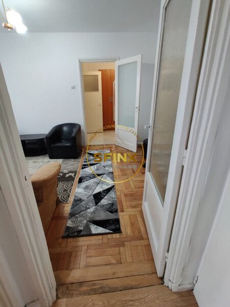 Piata Muncii, Basarabia, langa metrou si parc 2 camere